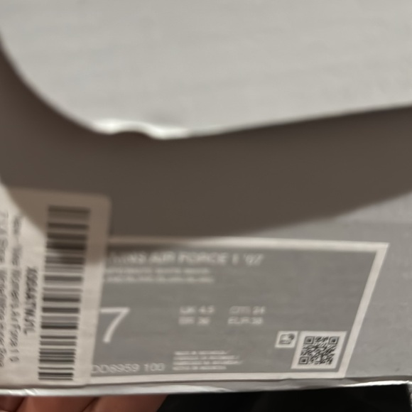 Nike Women's Gymnastics Shoes - Picture 9 of 9